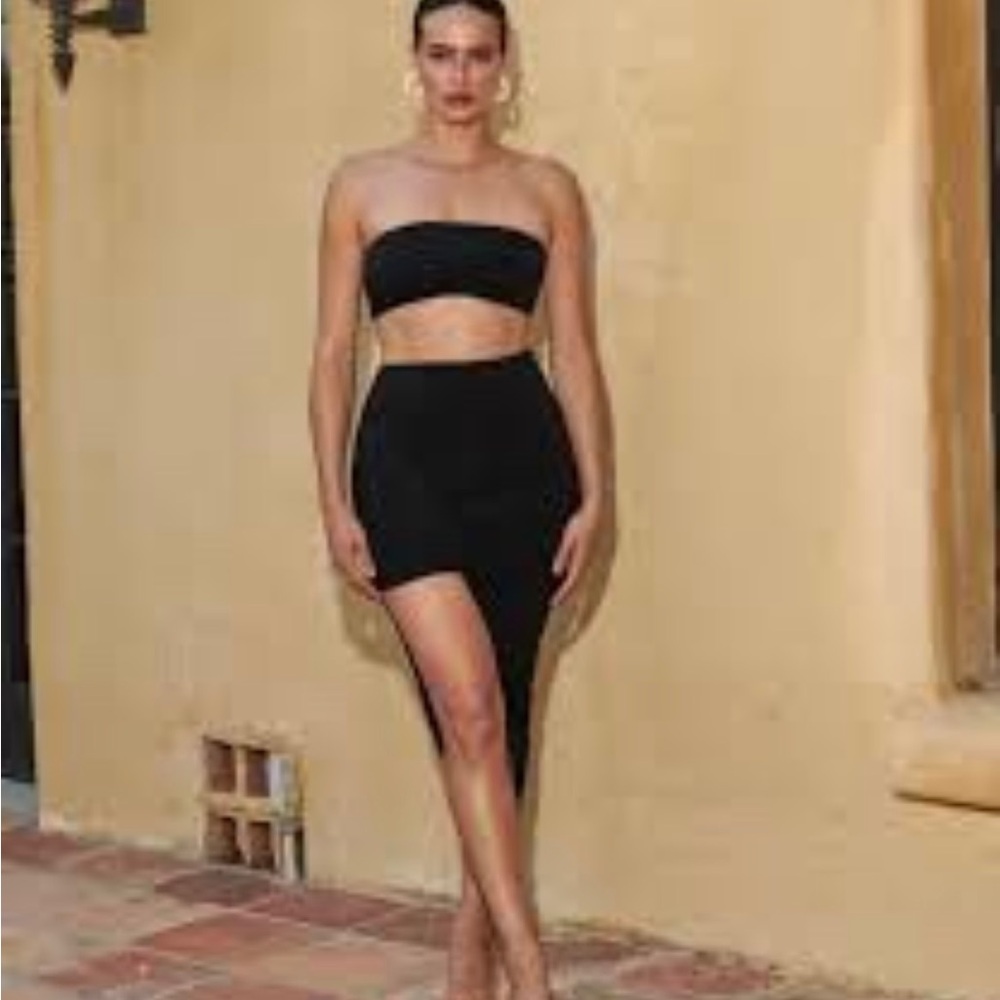 NWT Local European Brisa Skirt Black